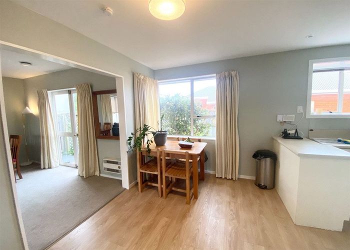  at 2/126 Opawa Road, Waltham, Christchurch City, Canterbury