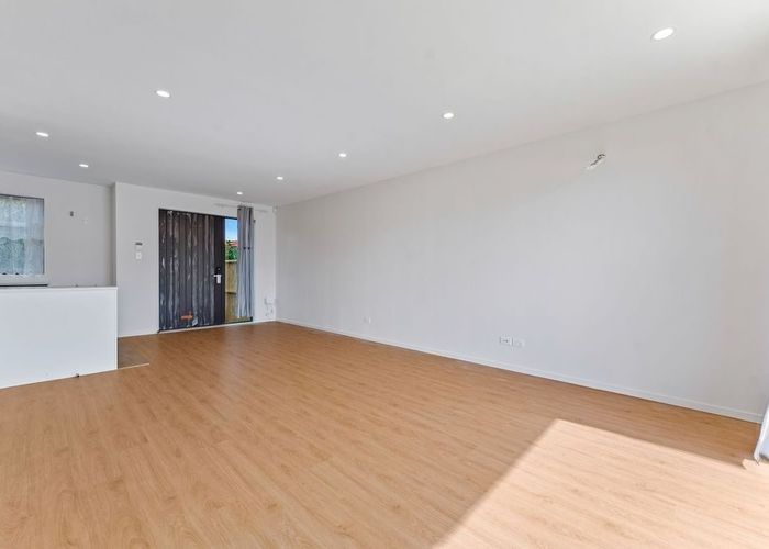  at 17 Swaffield Road, Papatoetoe, Manukau City, Auckland