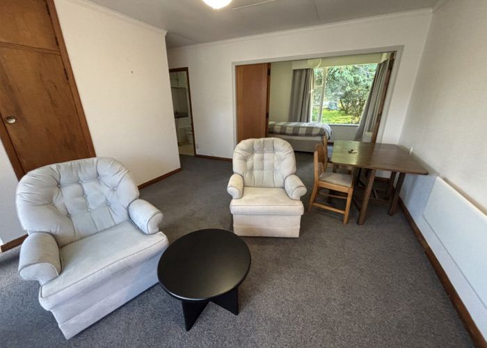  at 2/17 Centennial Drive, Hokowhitu, Palmerston North, Manawatu / Whanganui