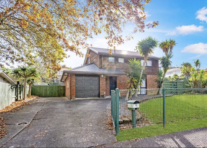  at 2/6 Eugenia Rise, Totara Heights, Manukau City, Auckland
