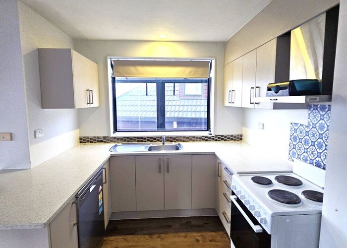  at 1/21 Jumento place, Unsworth Heights, North Shore City, Auckland