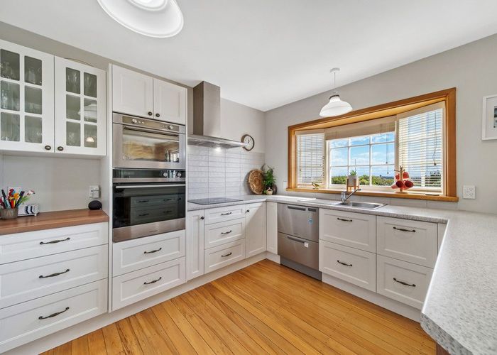  at 13 Karitane Drive, Cashmere, Christchurch City, Canterbury