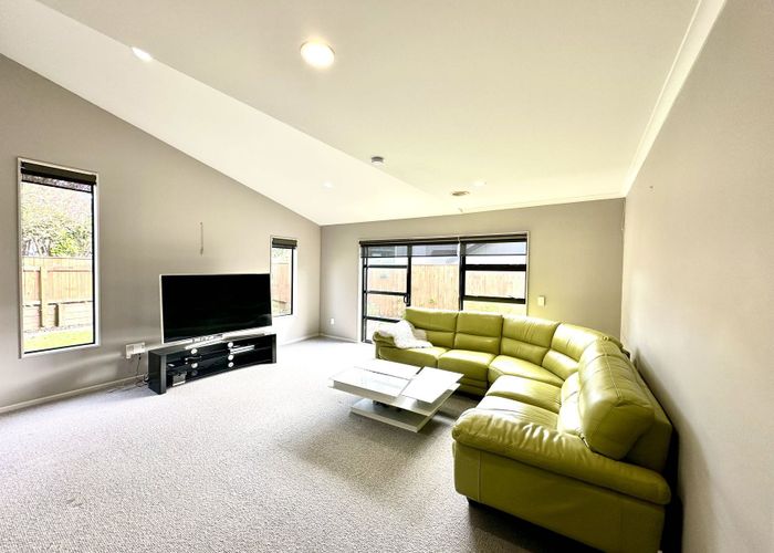  at 61 Te Puia Drive, Aotea, Porirua