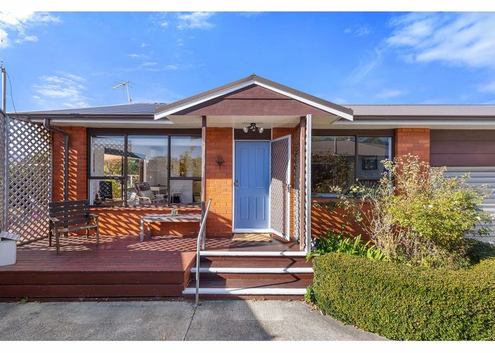  at 32B Laing Crescent, Heathcote Valley, Christchurch