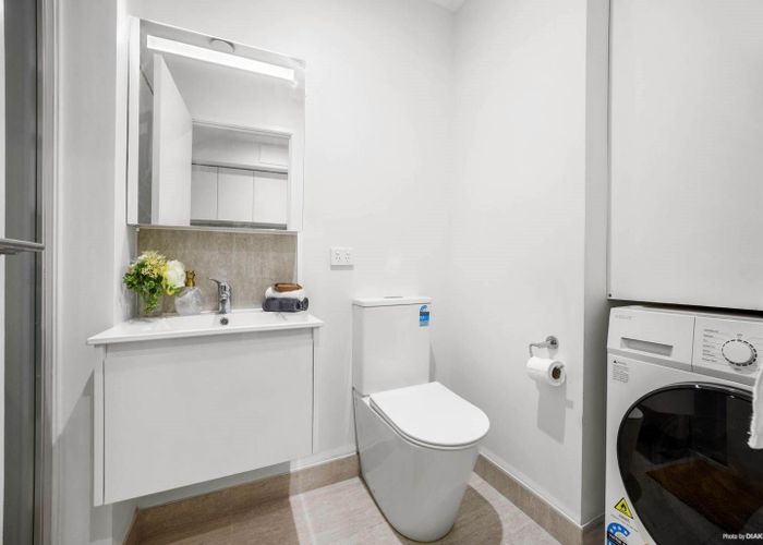  at 7/8G Gray Avenue, Māngere East, Auckland