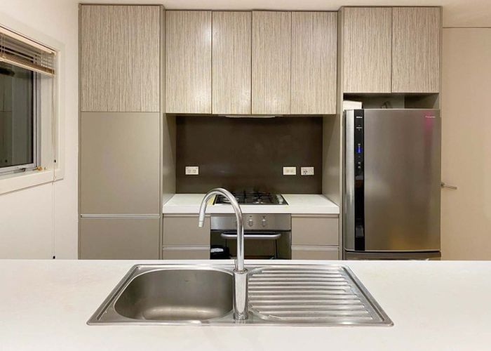  at 8 Otonga Heights, Maungaraki, Lower Hutt, Wellington