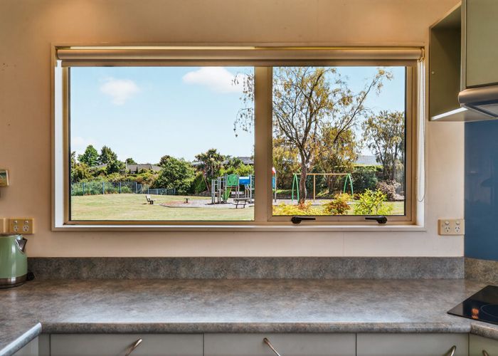  at 2/35 Fairview Terrace, Waipahihi, Taupo, Waikato