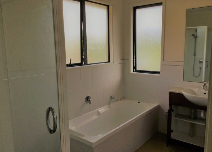  at 21 Ashurst Lane, Greenhithe, North Shore City, Auckland