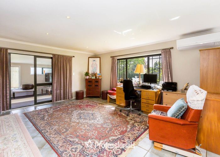  at 22 Carlow Grove, Birchville, Upper Hutt, Wellington