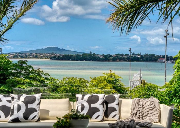  at 87 Princes Street, Northcote Point, Auckland