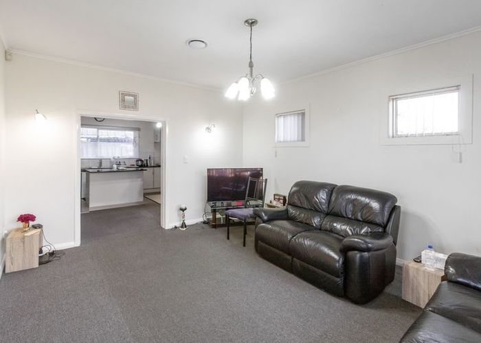  at 11 Tidal Road, Mangere, Manukau City, Auckland
