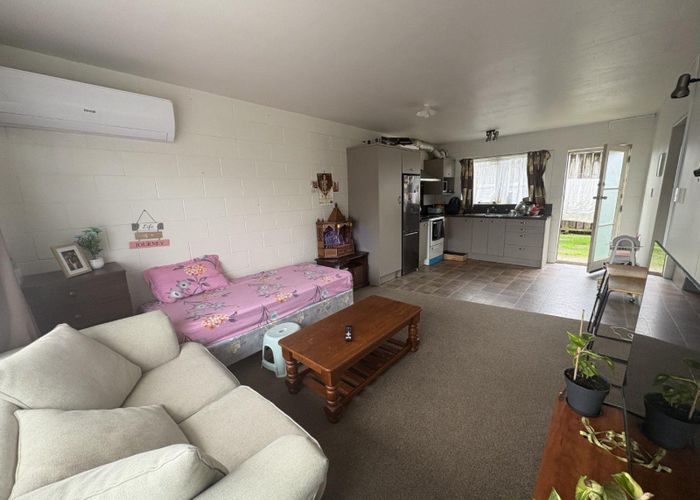  at 2/16 Charlemont Street, Whitiora, Hamilton, Waikato