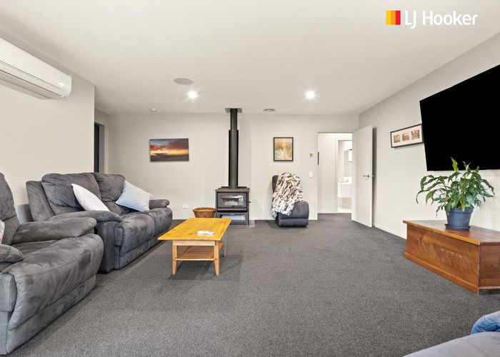  at 21 Sretlaw Place, Brockville, Dunedin