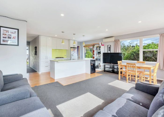  at 50 Tamahere Drive, Glenfield, North Shore City, Auckland