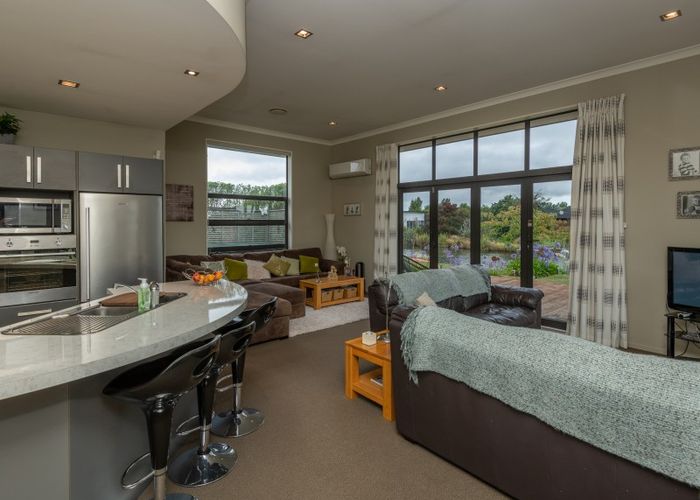  at 15 Torbay Avenue, Huntingdon, Ashburton