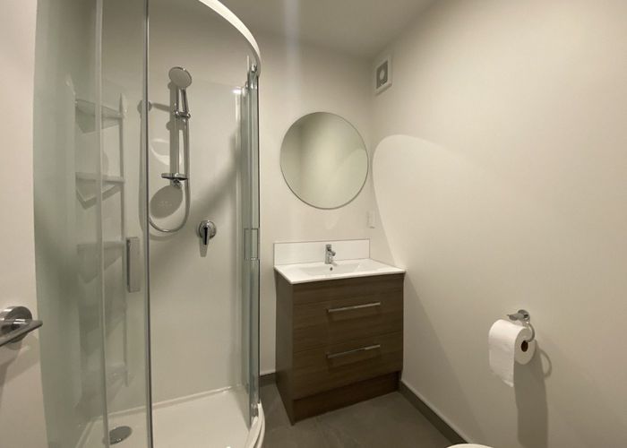  at 2/142 Leinster Road, Merivale, Christchurch