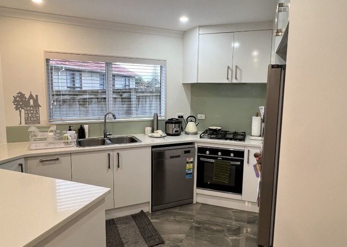  at 32a Watts Road, Manurewa, Manukau City, Auckland