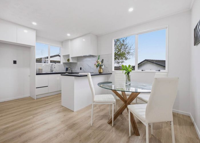  at 2/14 Silver Creek Road, Weymouth, Manukau City, Auckland