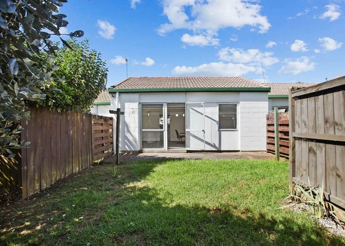  at 17 Fred Woodward Place, Mount Roskill, Auckland City, Auckland
