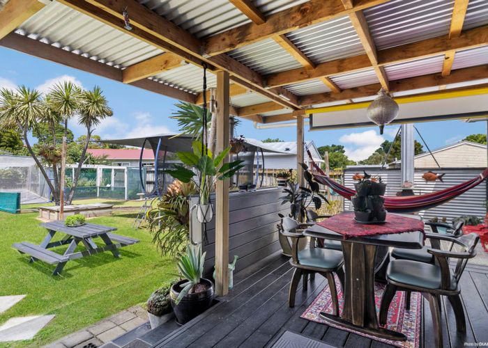  at 47 Maybury Street, Point England, Auckland