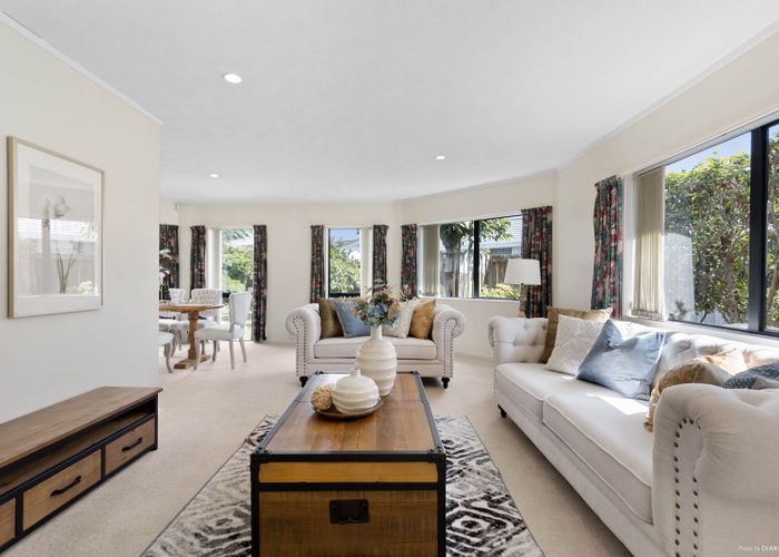  at 8 Maurice Borich Place, Henderson, Auckland