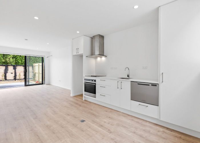  at 3/12 Tawa Road, Te Atatu Peninsula, Auckland