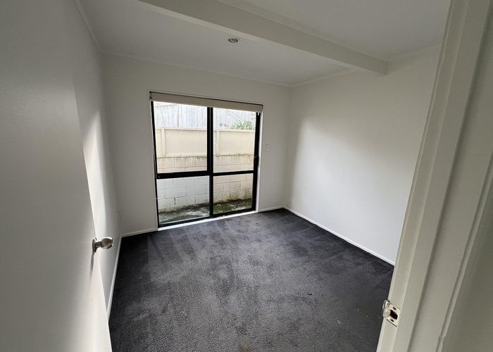  at Flat/22 Goodwood dr, Goodwood Heights, Manukau City, Auckland
