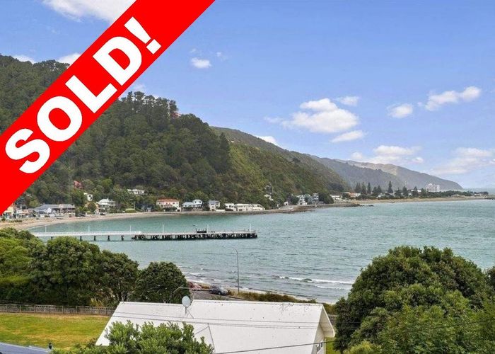  at 15 Ferry Road, Days Bay, Lower Hutt