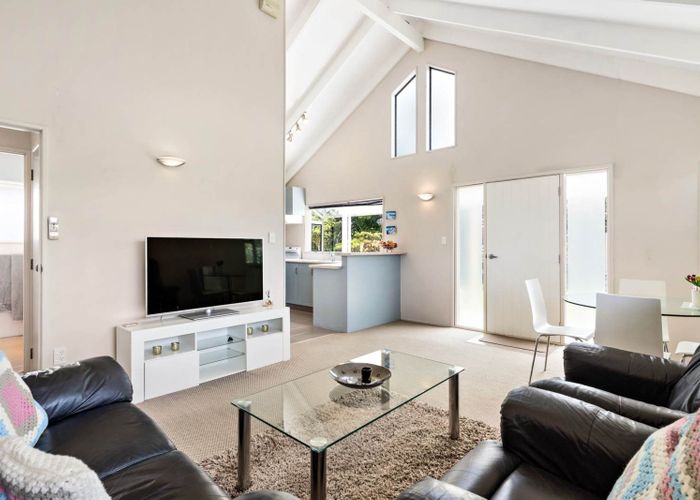  at 1/37 Teal Crescent, Beach Haven, North Shore City, Auckland