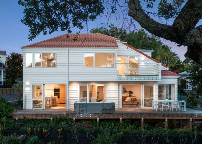  at 5/30 Clarence Road, Northcote Point, Auckland