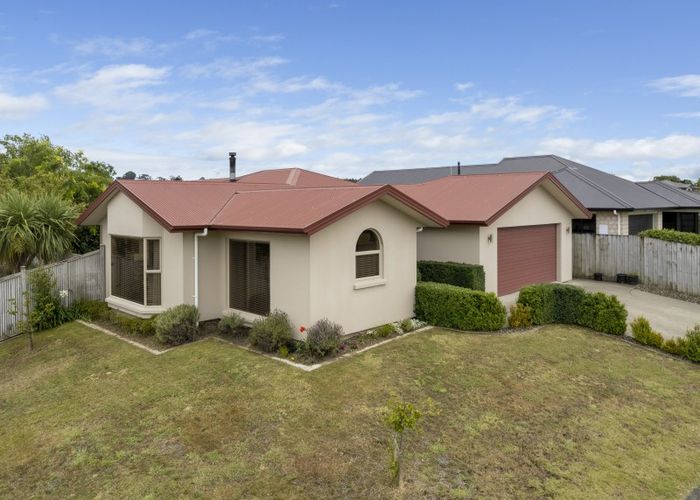  at 38 Oak Crescent, Ashhurst, Ashhurst