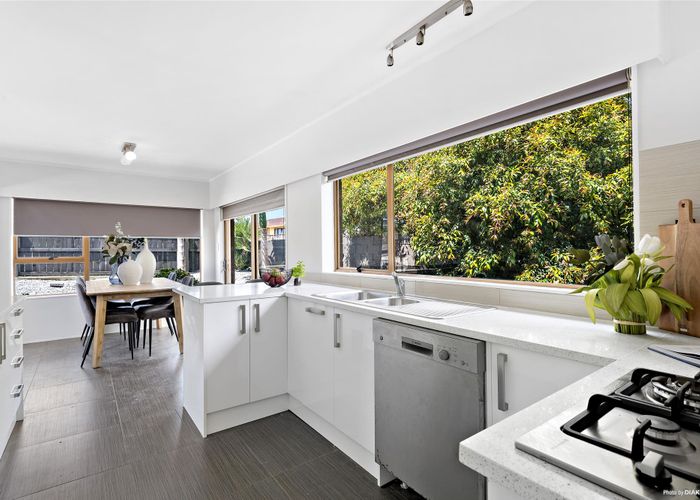  at 71 Prince Regent Drive, Half Moon Bay, Auckland