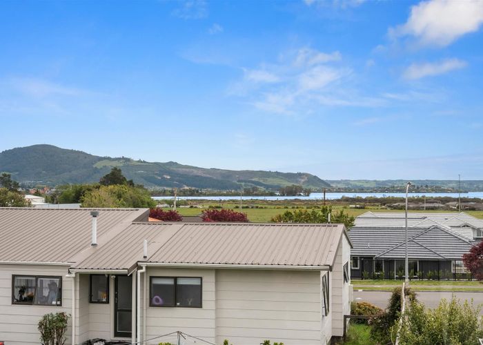  at 17 Te Ana Place, Lynmore, Rotorua