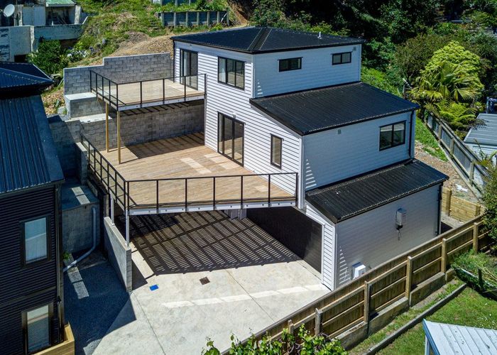  at 6A Grays Road, Plimmerton, Porirua