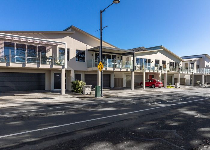  at 563 Marine Parade, Napier South, Napier, Hawke's Bay