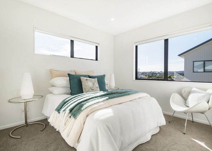  at 12 Pohorama Lane, Takanini, Papakura, Auckland