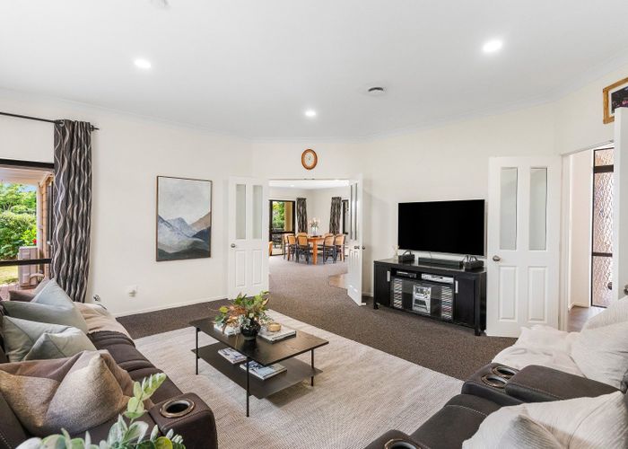  at 15 Glenross Drive, Wattle Downs, Manukau City, Auckland