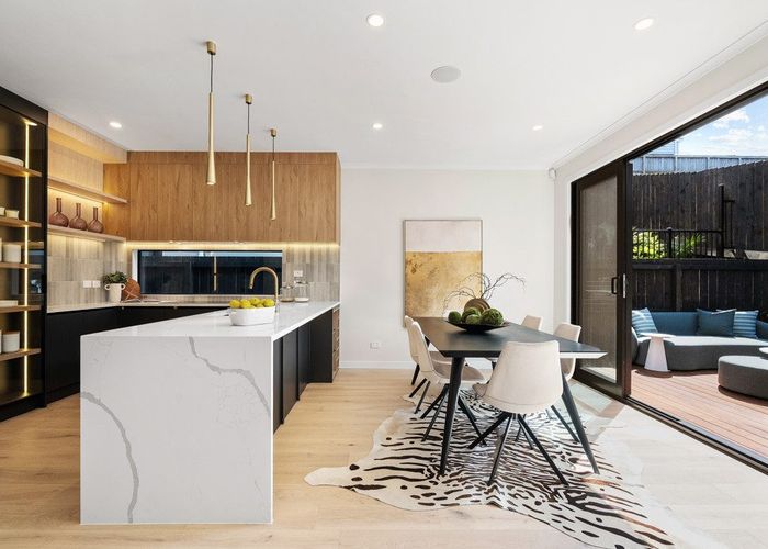  at 2/42 Gordon Avenue, Milford, North Shore City, Auckland