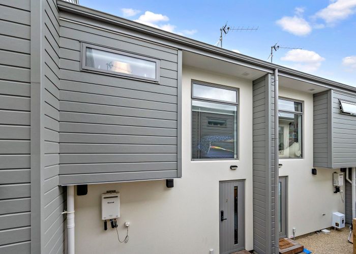  at 2/5 Taine Street, Taita, Lower Hutt