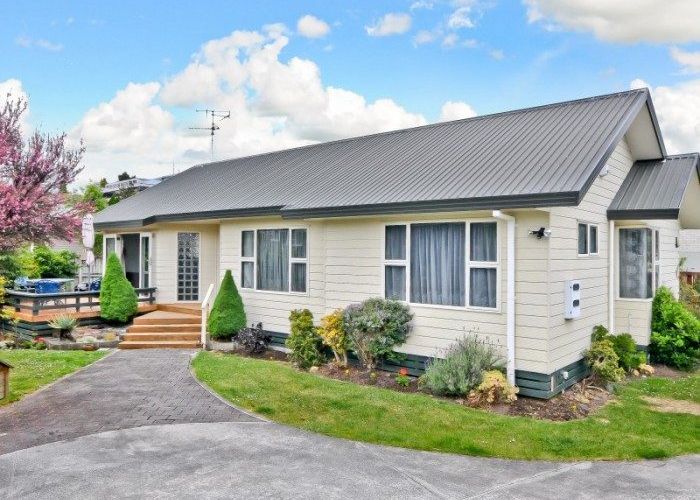 at 33C Lake Crescent, Hamilton Lake, Hamilton, Waikato