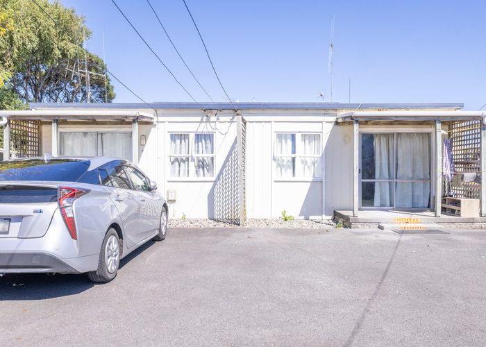  at 4/3 Littler Place, Hamilton East, Hamilton