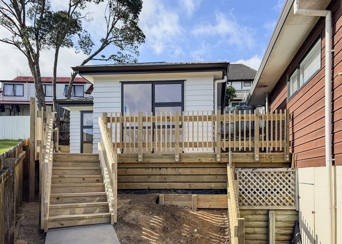  at 1 Studio/10 Chedworth Dve, Glenfield, North Shore City, Auckland