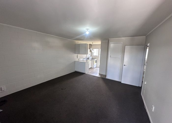  at 1/84 Kenderdine Road, Papatoetoe, Manukau City, Auckland