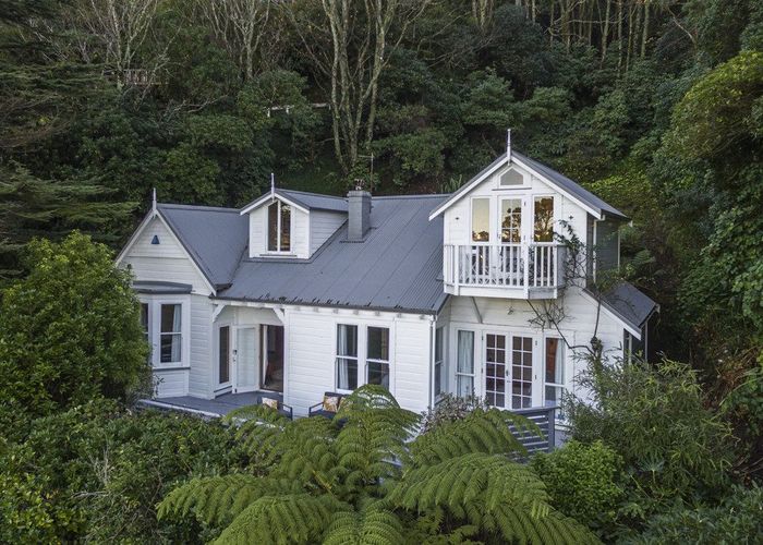  at 61 Garden Road, Northland, Wellington, Wellington