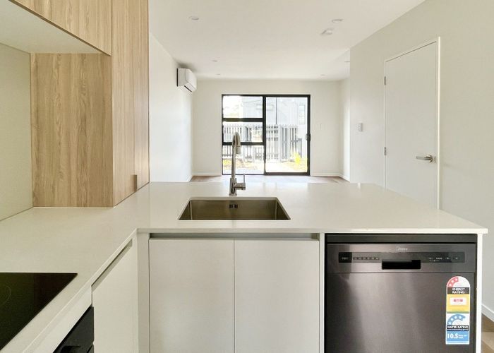  at 8/474 West Coast Road, Glen Eden, Auckland