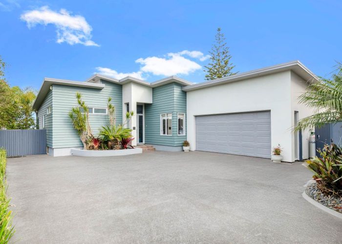  at 48 Aurea Avenue, Pakuranga, Manukau City, Auckland