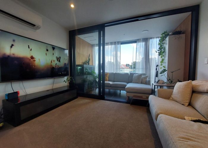  at 104/1 Buscomb Ave, Henderson, Waitakere City, Auckland