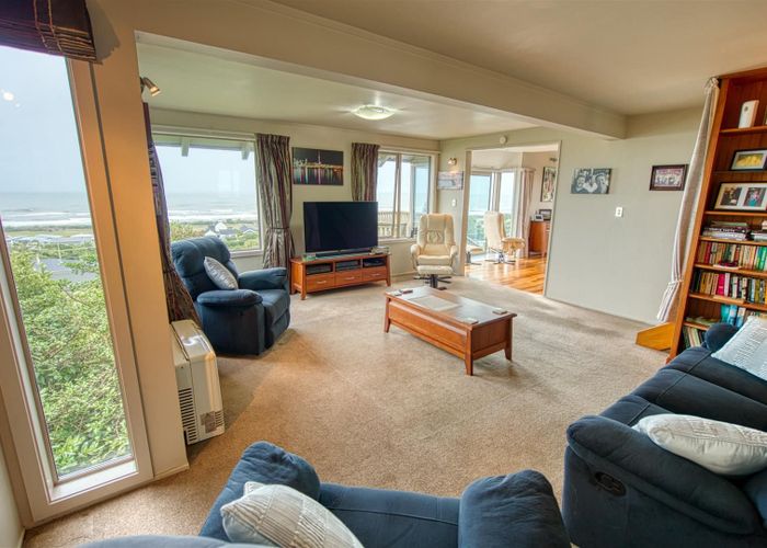  at 14 Stanton Crescent, Karoro, Greymouth