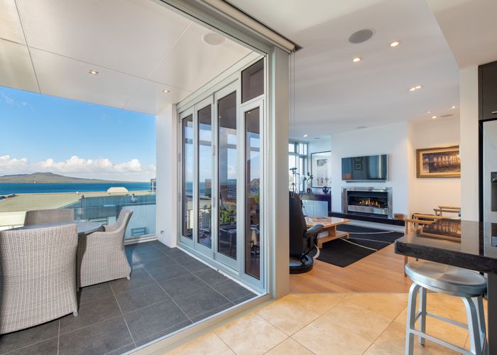  at 3/245 Hurstmere Road, Takapuna, Auckland