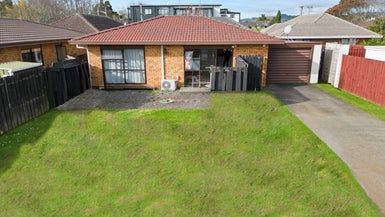  at 2/10 Wellington Street, Papakura, Auckland
